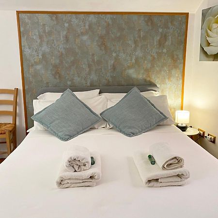 Karma House Deluxe Navona Apartment โรม ภายนอก รูปภาพ